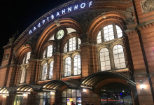 Nachts vorm Bremer Hauptbahnhof