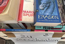 Oh. Oh. Eine „zu verschenken“-Bücherkiste