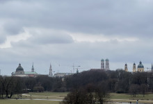 Blick vom Monopteros auf München.